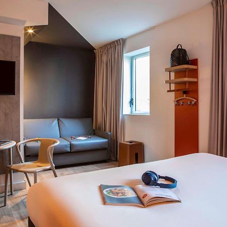 ibis budget Paris Clichy Mairie Exterior foto
