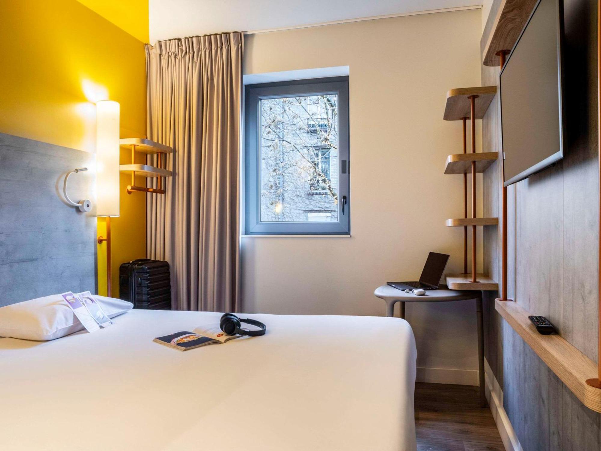 ibis budget Paris Clichy Mairie Exterior foto