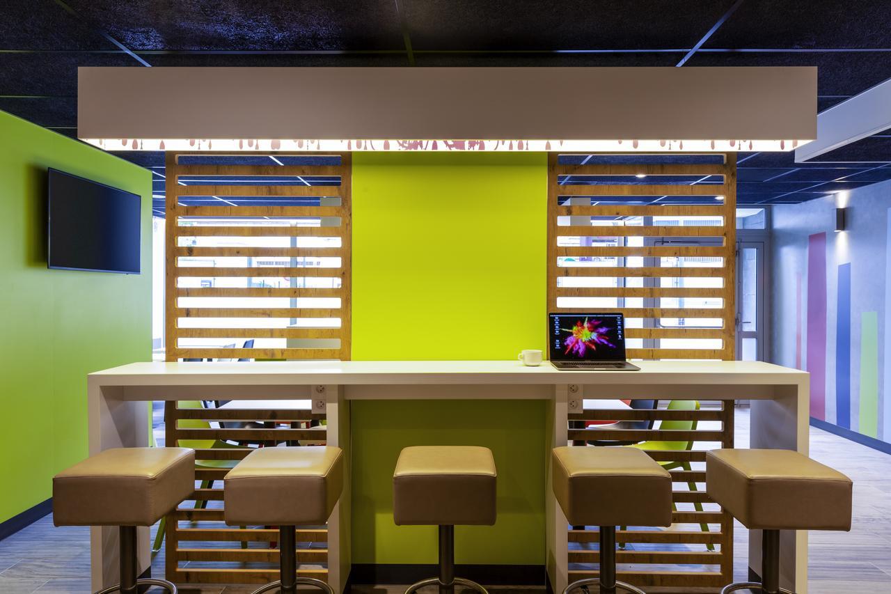ibis budget Paris Clichy Mairie Exterior foto