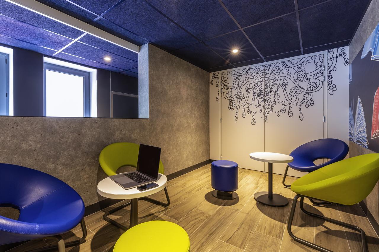 ibis budget Paris Clichy Mairie Exterior foto
